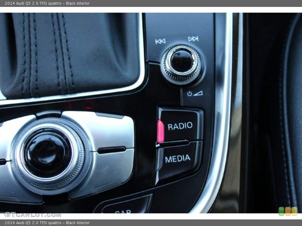 Black Interior Controls for the 2014 Audi Q5 2.0 TFSI quattro #92526765