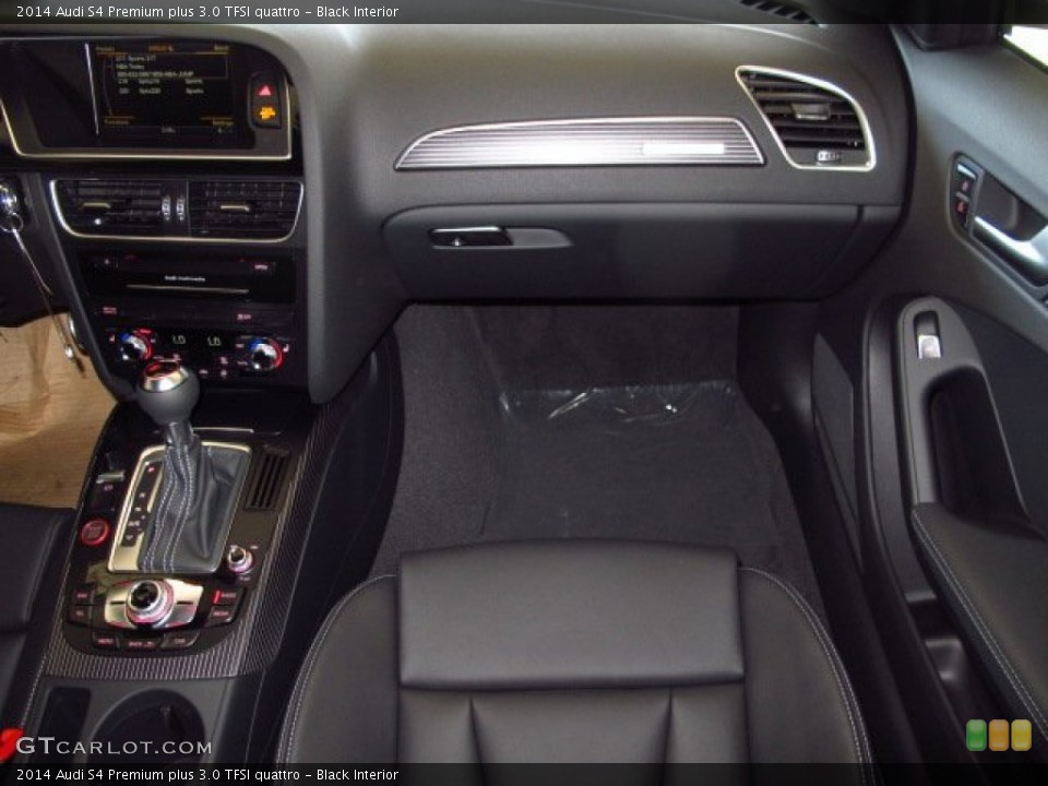Black Interior Dashboard for the 2014 Audi S4 Premium plus 3.0 TFSI quattro #92583959