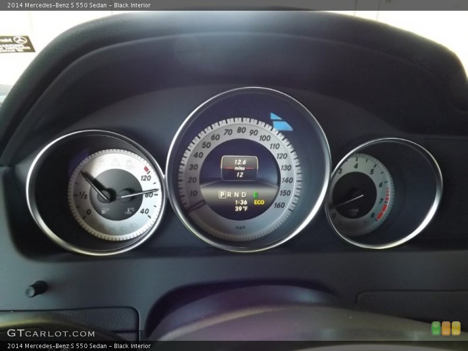 Black Interior Gauges for the 2014 Mercedes-Benz S 550 Sedan #92599641