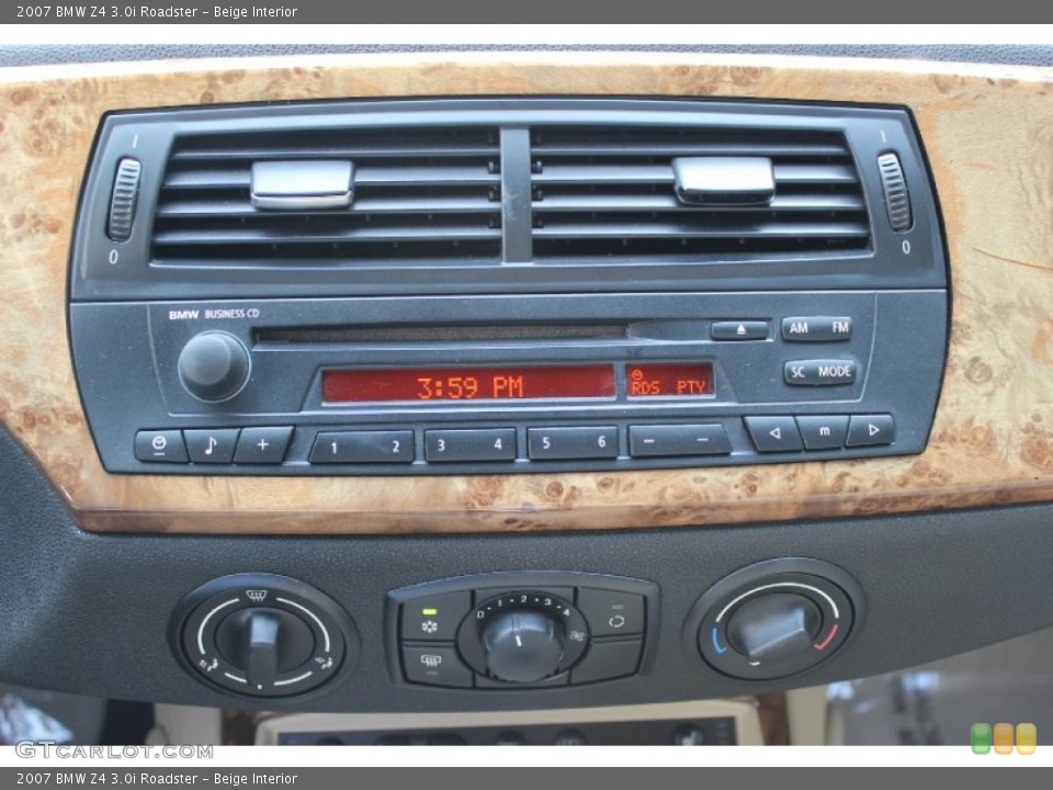 Beige Interior Controls for the 2007 BMW Z4 3.0i Roadster #92687115