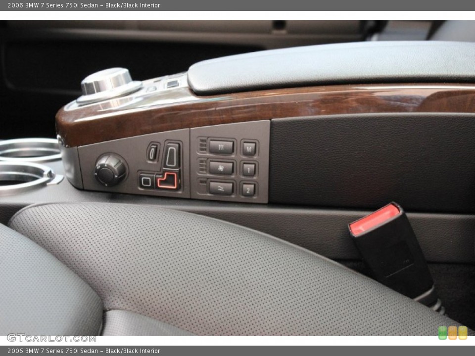Black/Black Interior Controls for the 2006 BMW 7 Series 750i Sedan #92794608