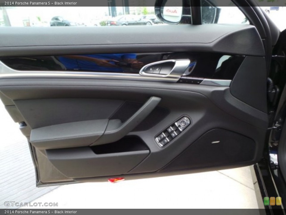 Black Interior Door Panel for the 2014 Porsche Panamera S #92807046
