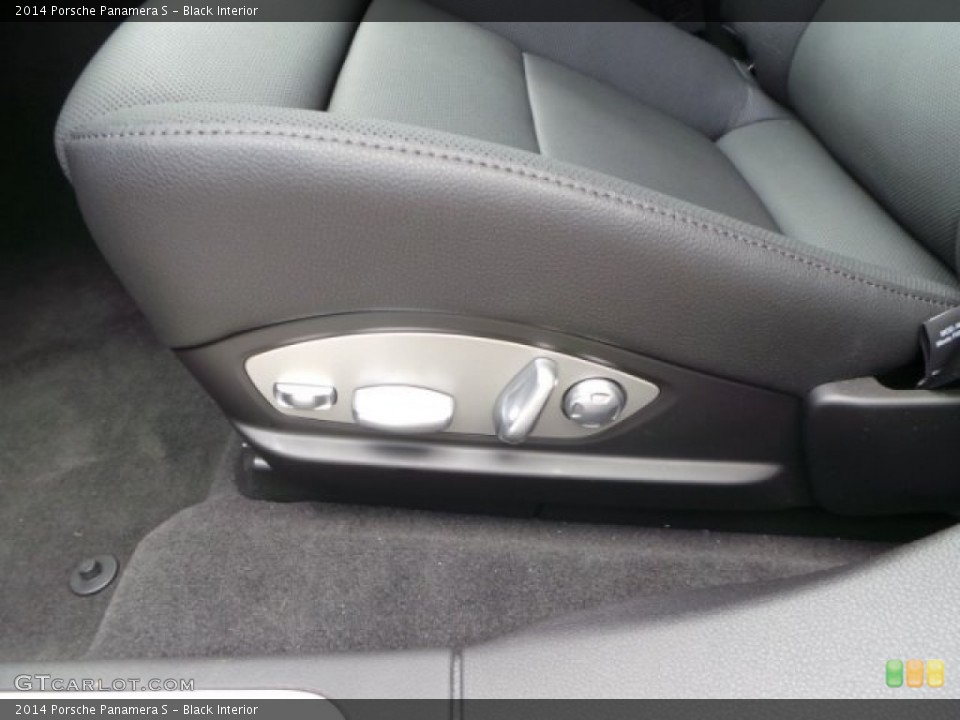 Black Interior Controls for the 2014 Porsche Panamera S #92807115