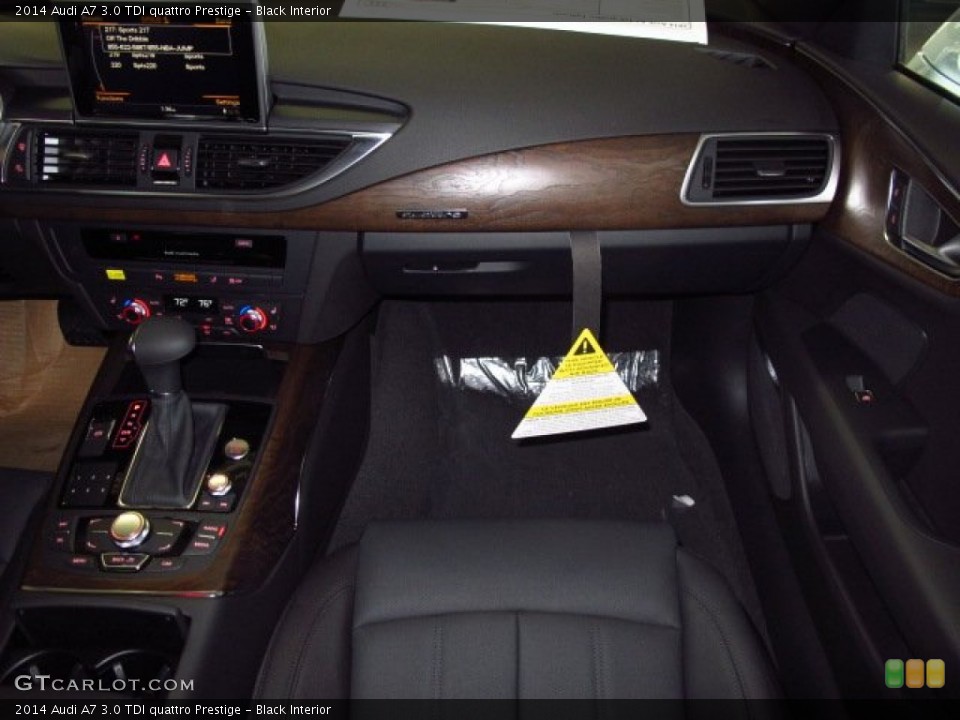 Black Interior Dashboard for the 2014 Audi A7 3.0 TDI quattro Prestige #92845907