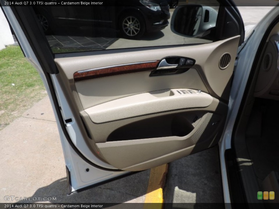Cardamom Beige Interior Door Panel for the 2014 Audi Q7 3.0 TFSI quattro #92901335