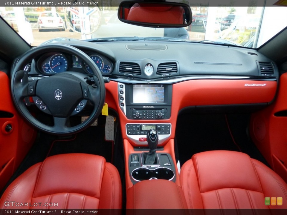 Rosso Corallo Interior Dashboard for the 2011 Maserati GranTurismo S #92931697