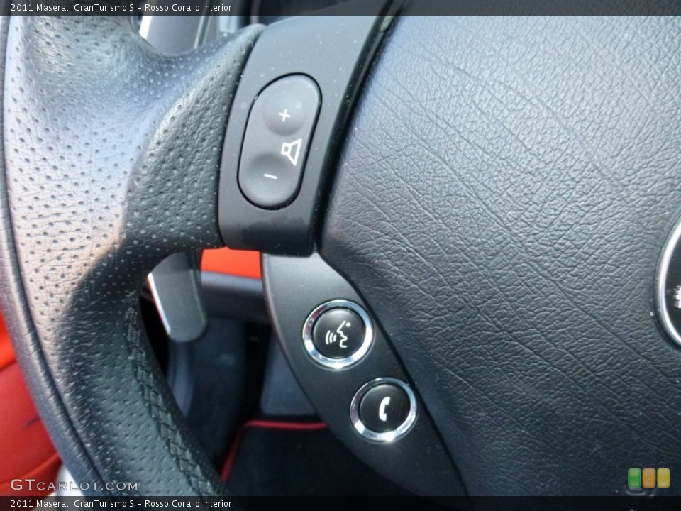 Rosso Corallo Interior Controls for the 2011 Maserati GranTurismo S #92931796
