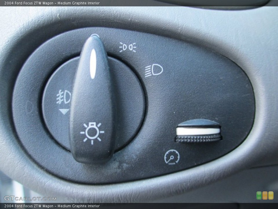 Medium Graphite Interior Controls for the 2004 Ford Focus ZTW Wagon #92964236