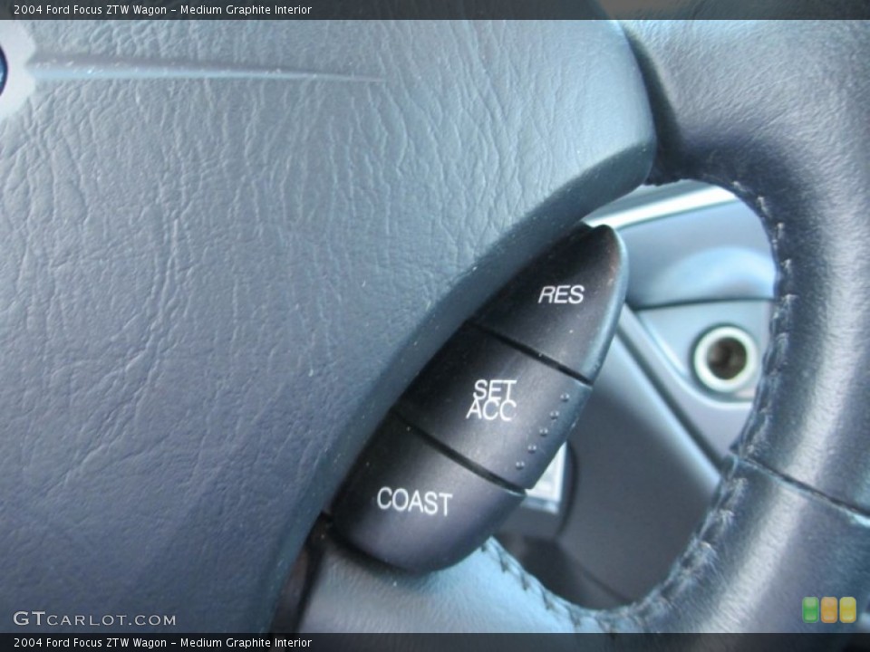 Medium Graphite Interior Controls for the 2004 Ford Focus ZTW Wagon #92964314