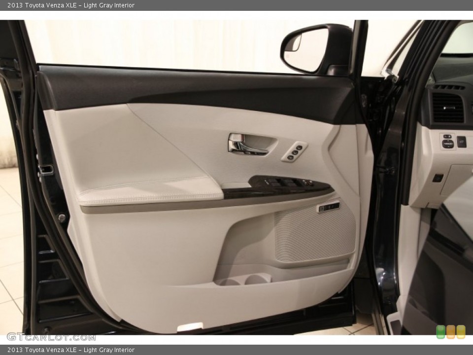Light Gray Interior Door Panel for the 2013 Toyota Venza XLE #92966534