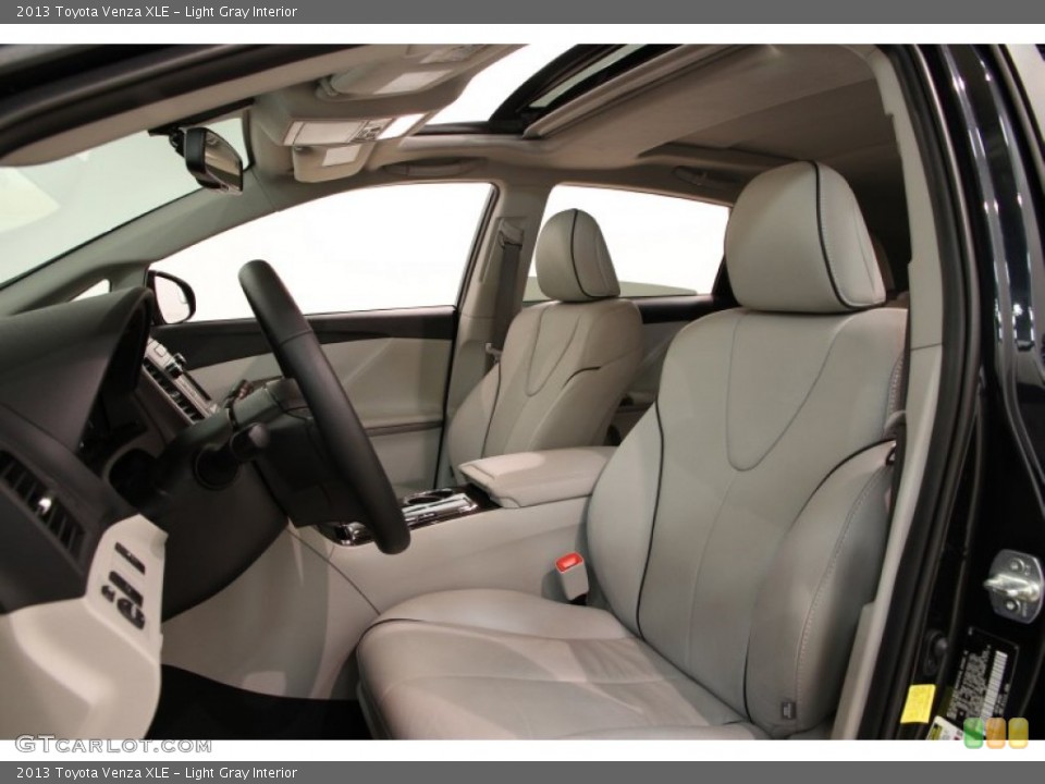 Light Gray Interior Photo for the 2013 Toyota Venza XLE #92966559