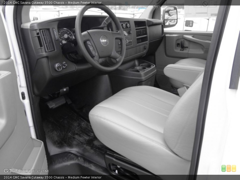 Medium Pewter 2014 GMC Savana Cutaway Interiors