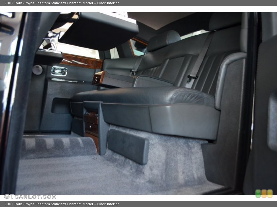 Black Interior Rear Seat for the 2007 Rolls-Royce Phantom  #92987788