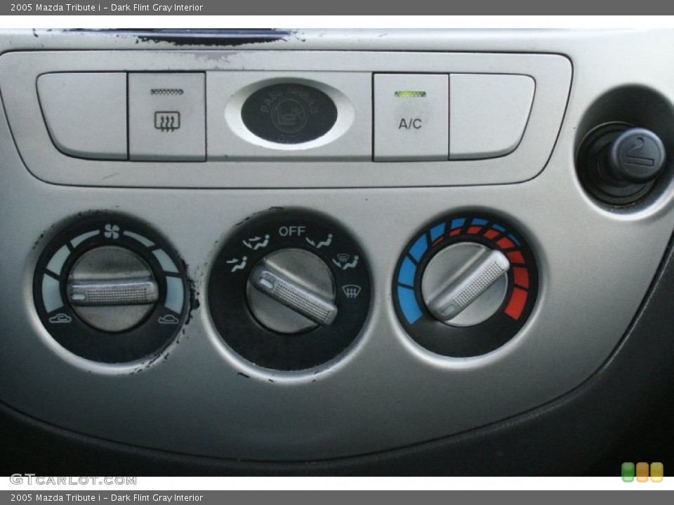 Dark Flint Gray Interior Controls for the 2005 Mazda Tribute i #93122892