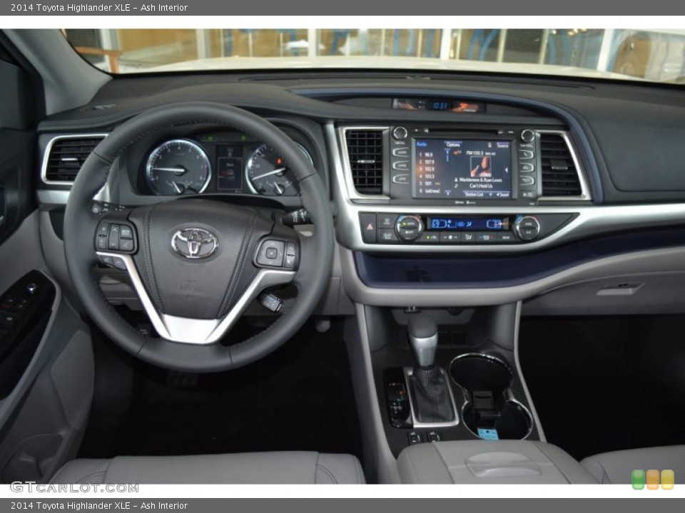 Ash Interior Dashboard for the 2014 Toyota Highlander XLE #93206510