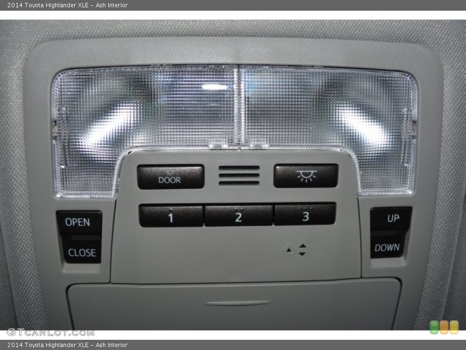 Ash Interior Controls for the 2014 Toyota Highlander XLE #93206708