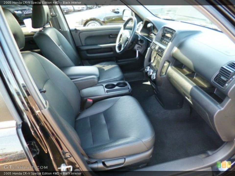 Black Interior Photo for the 2005 Honda CR-V Special Edition 4WD #93215276