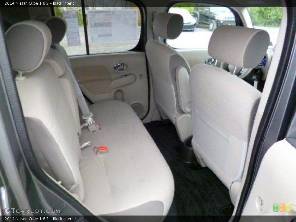 Black Interior Rear Seat for the 2014 Nissan Cube 1.8 S #93225386