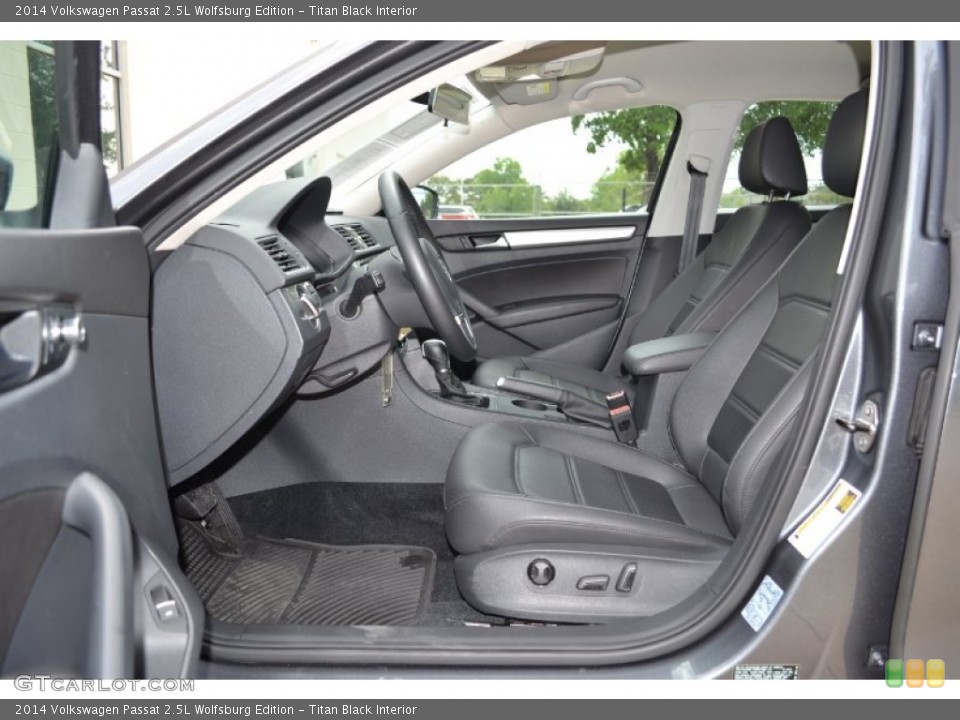 Titan Black Interior Photo for the 2014 Volkswagen Passat 2.5L Wolfsburg Edition #93342909