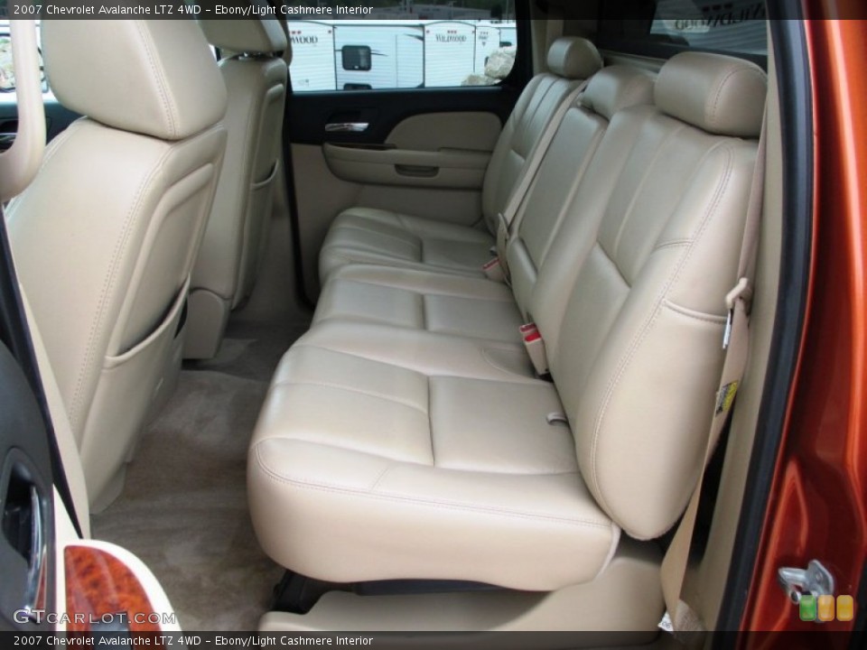 Ebony/Light Cashmere Interior Rear Seat for the 2007 Chevrolet Avalanche LTZ 4WD #93376196