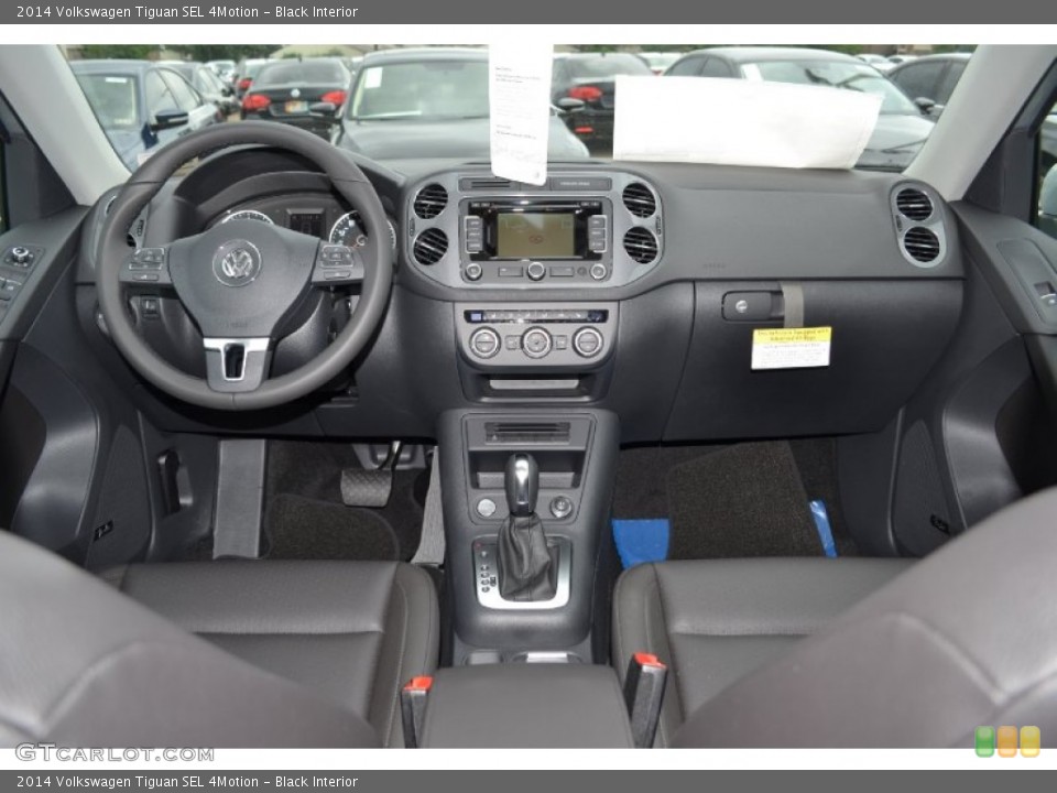 Black Interior Dashboard for the 2014 Volkswagen Tiguan SEL 4Motion #93438740