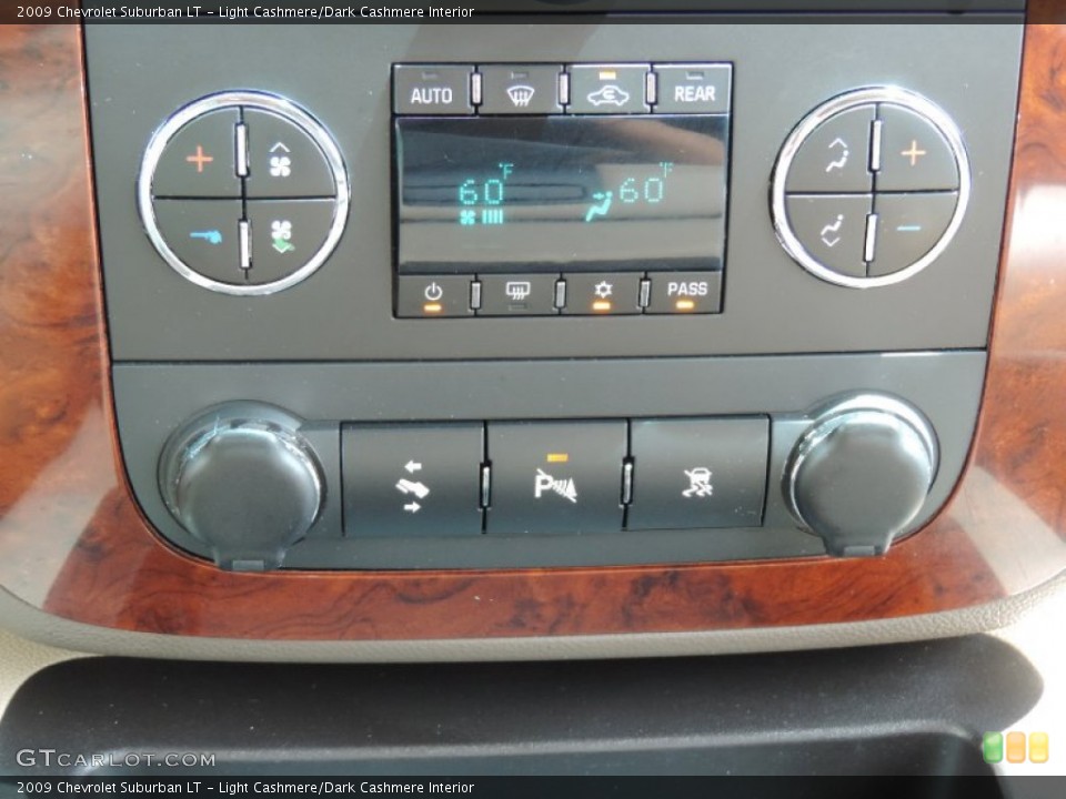 Light Cashmere/Dark Cashmere Interior Controls for the 2009 Chevrolet Suburban LT #93450961