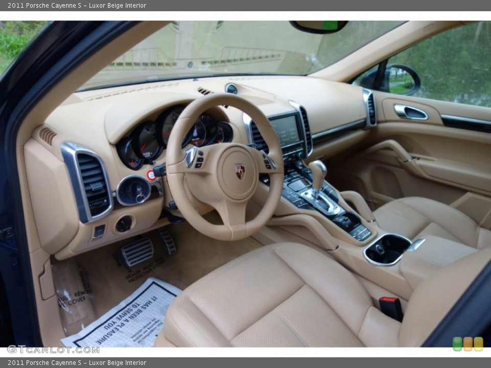 Luxor Beige Interior Photo for the 2011 Porsche Cayenne S #93506636