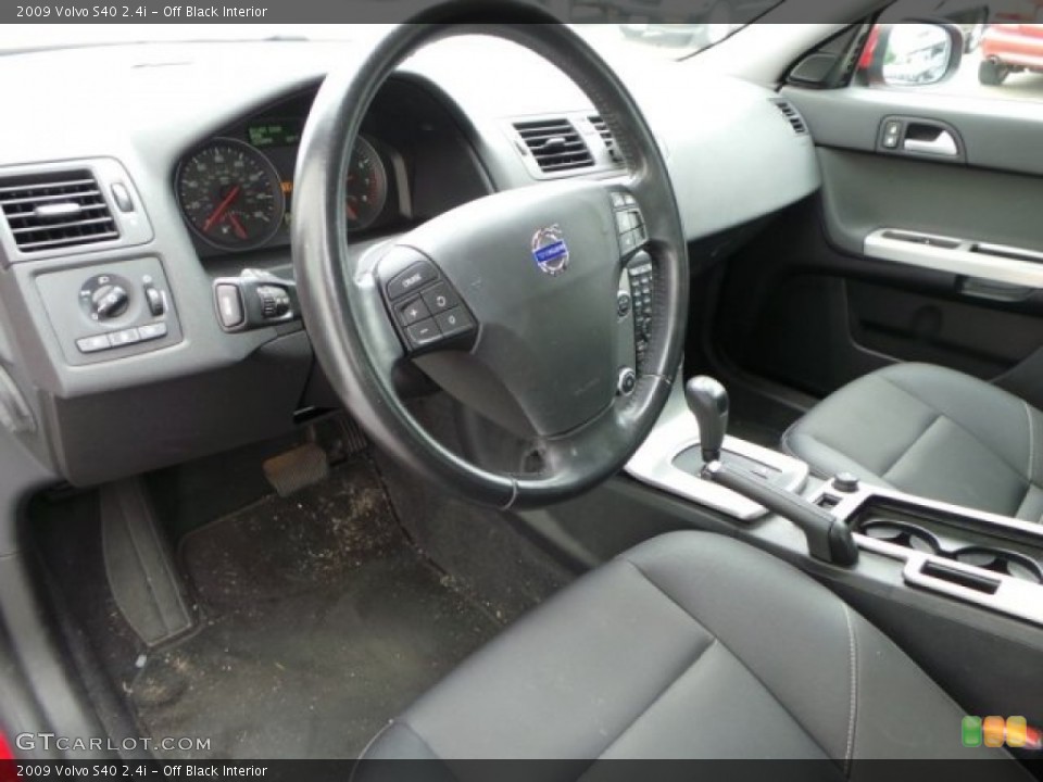 Off Black Interior Photo for the 2009 Volvo S40 2.4i #93518132