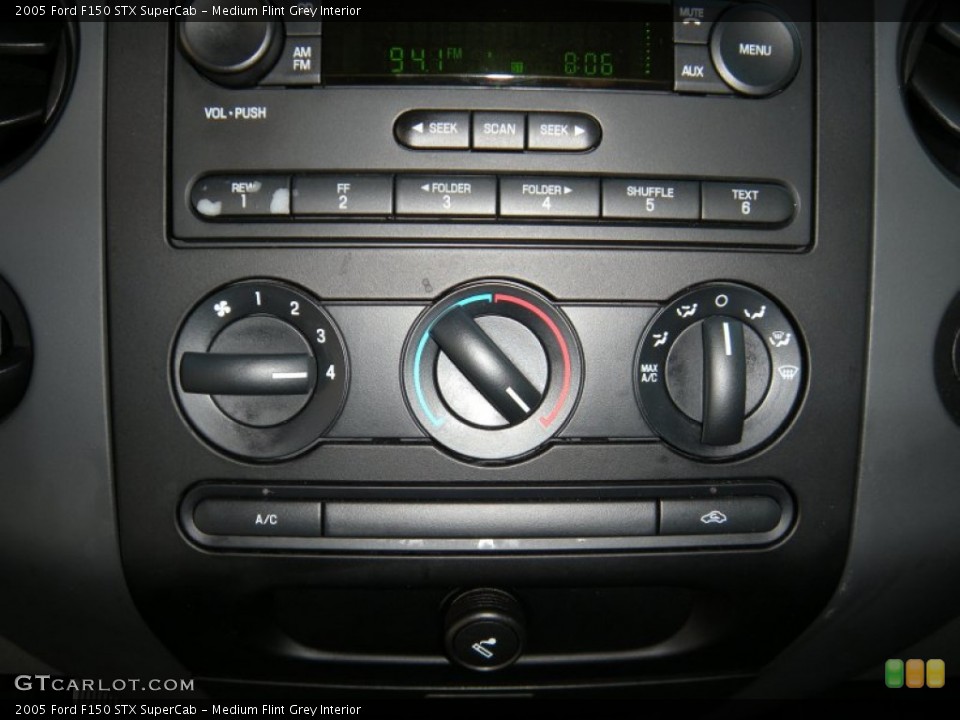 Medium Flint Grey Interior Controls for the 2005 Ford F150 STX SuperCab #93557713