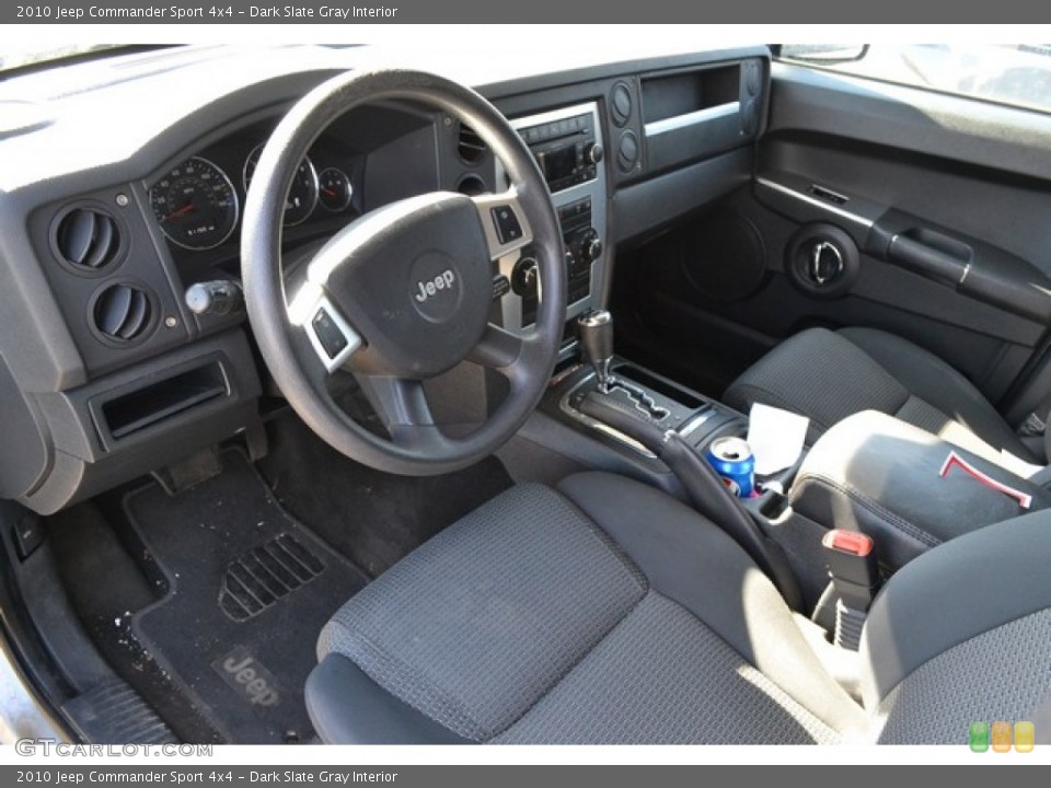 Dark Slate Gray Interior Photo for the 2010 Jeep Commander Sport 4x4 #93585696