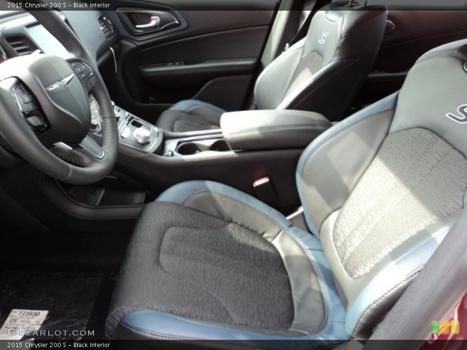 Black Interior Photo for the 2015 Chrysler 200 S #93613246