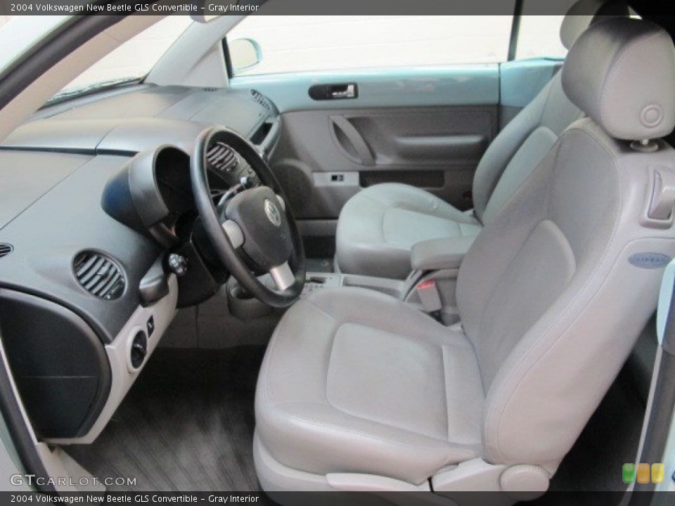 Gray Interior Photo for the 2004 Volkswagen New Beetle GLS Convertible #93616225