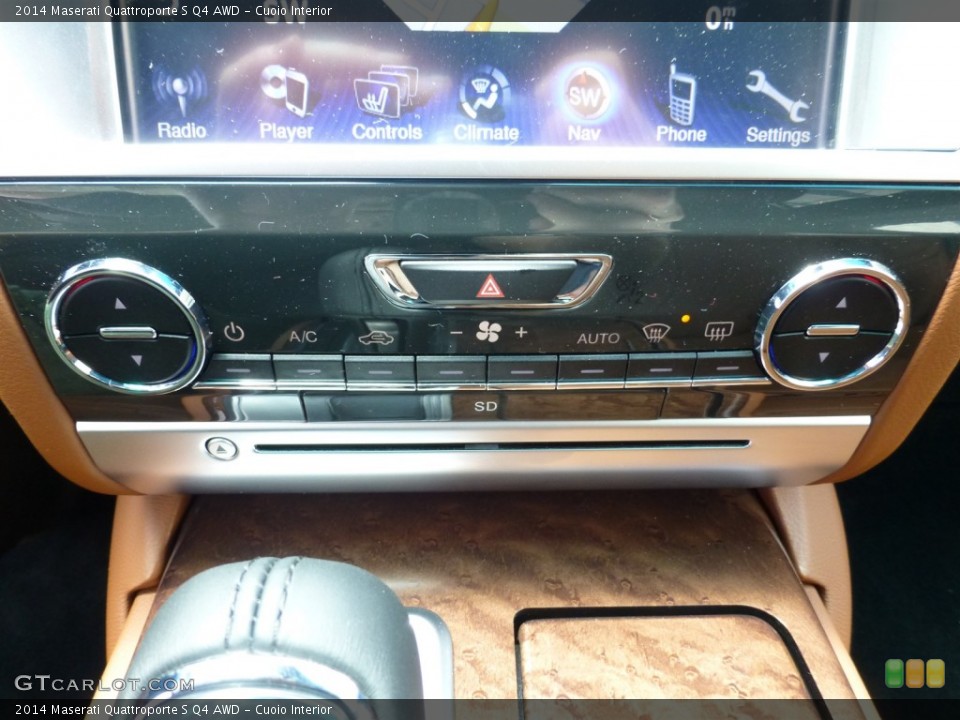 Cuoio Interior Controls for the 2014 Maserati Quattroporte S Q4 AWD #93622579
