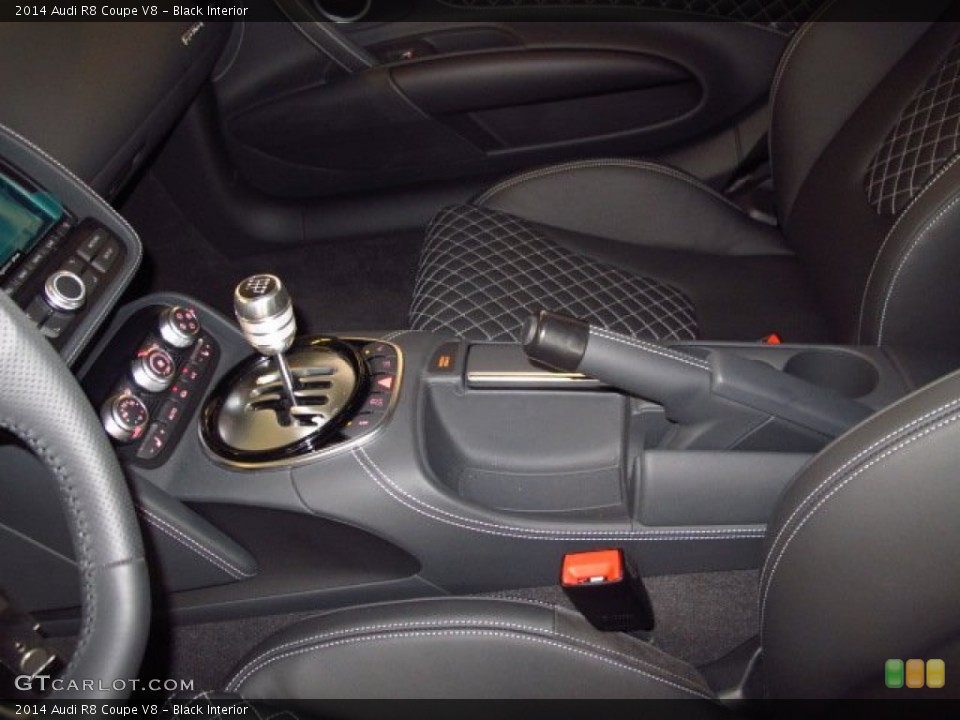 Black Interior Photo for the 2014 Audi R8 Coupe V8 #93664627