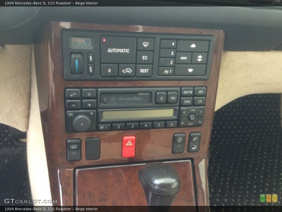 Beige Interior Controls for the 1994 Mercedes-Benz SL 320 Roadster #93769877