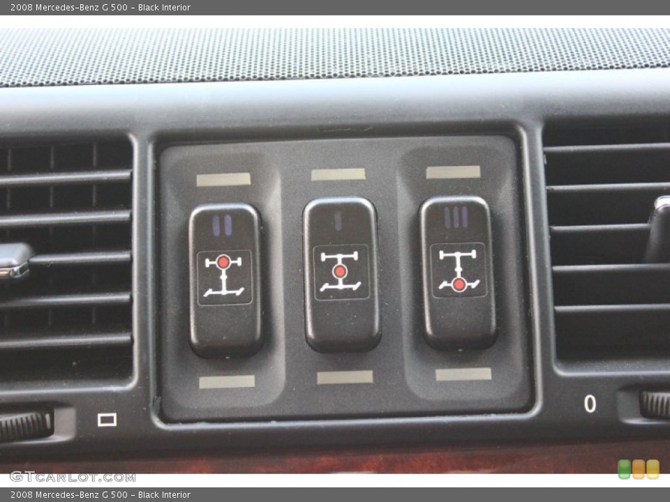 Black Interior Controls for the 2008 Mercedes-Benz G 500 #93784832