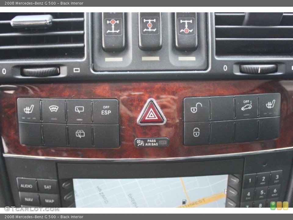 Black Interior Controls for the 2008 Mercedes-Benz G 500 #93784850