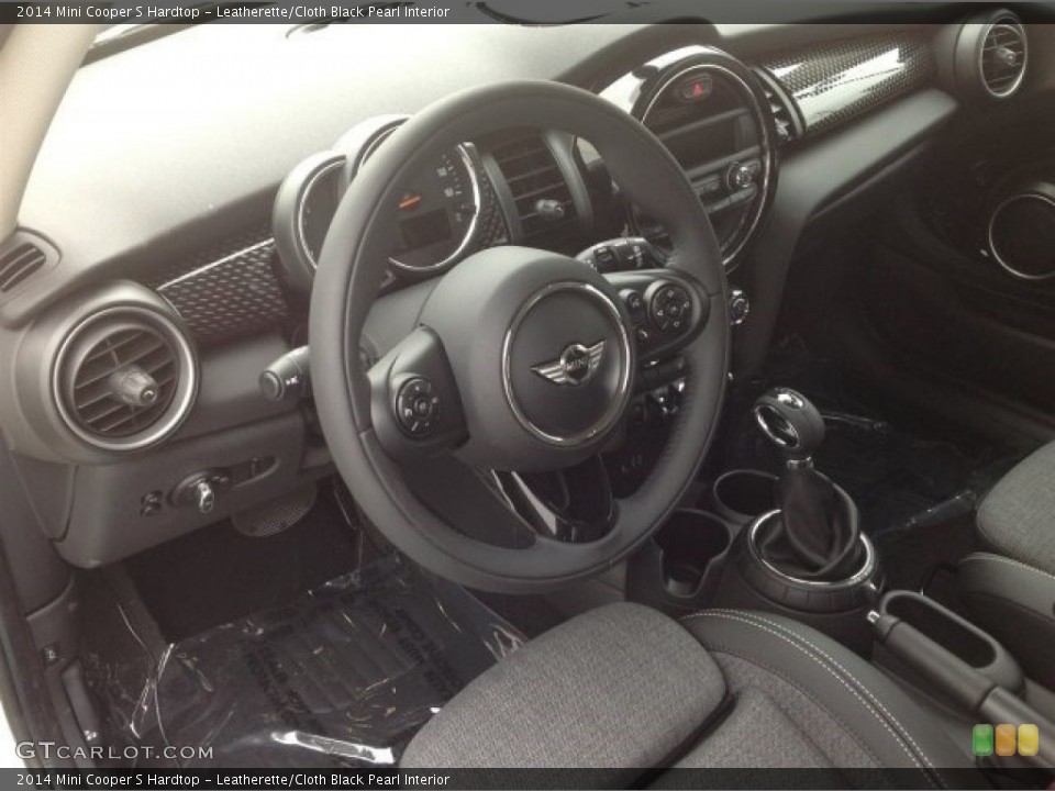 Leatherette/Cloth Black Pearl Interior Photo for the 2014 Mini Cooper S Hardtop #93815768