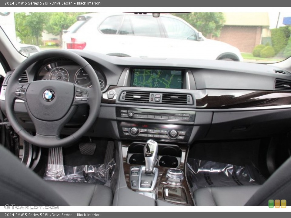 Black Interior Dashboard for the 2014 BMW 5 Series 528i xDrive Sedan #93818326