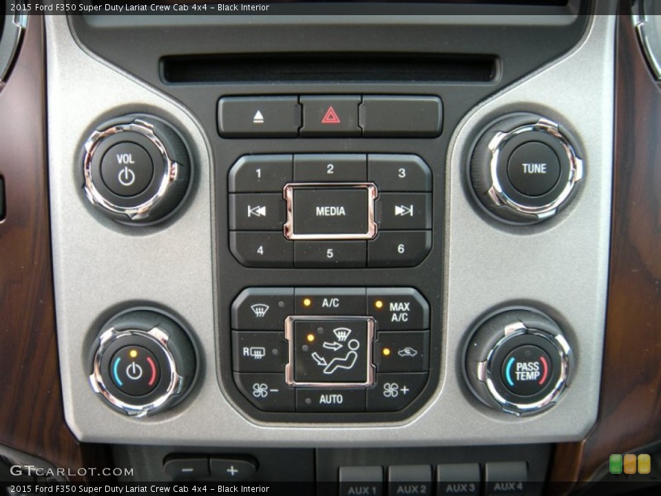 Black Interior Controls for the 2015 Ford F350 Super Duty Lariat Crew Cab 4x4 #93907859