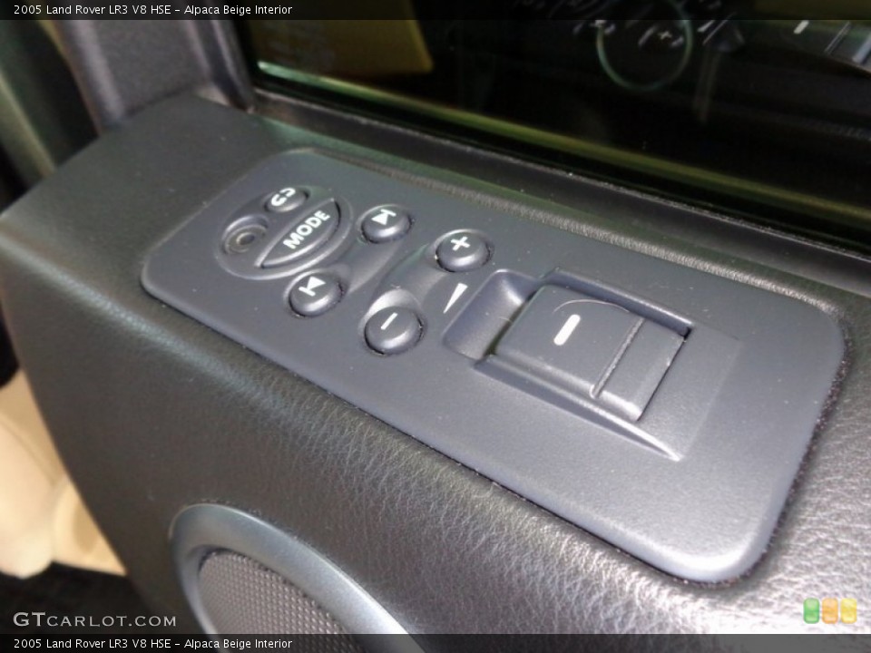 Alpaca Beige Interior Controls for the 2005 Land Rover LR3 V8 HSE #93921176