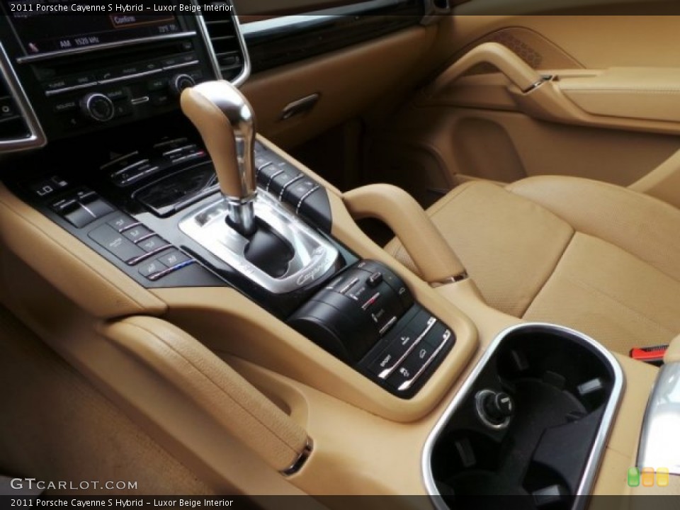 Luxor Beige Interior Transmission for the 2011 Porsche Cayenne S Hybrid #93935238