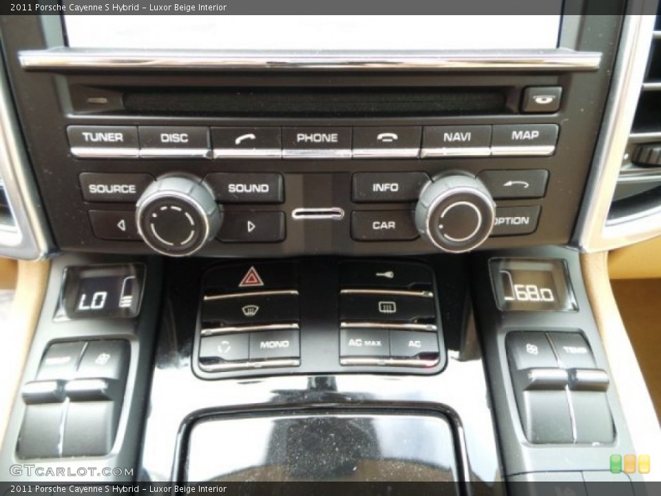 Luxor Beige Interior Controls for the 2011 Porsche Cayenne S Hybrid #93935385