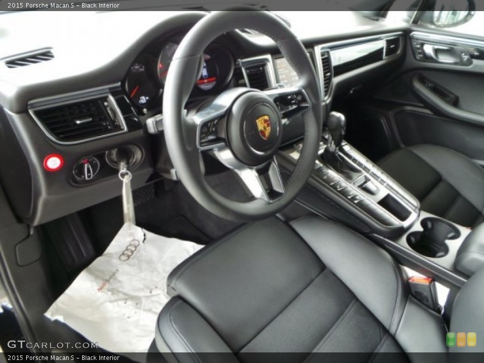 Black Interior Prime Interior for the 2015 Porsche Macan S #93939762