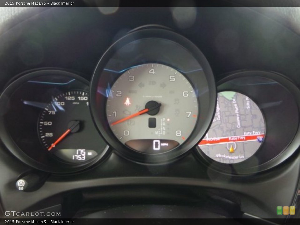 Black Interior Gauges for the 2015 Porsche Macan S #93940047