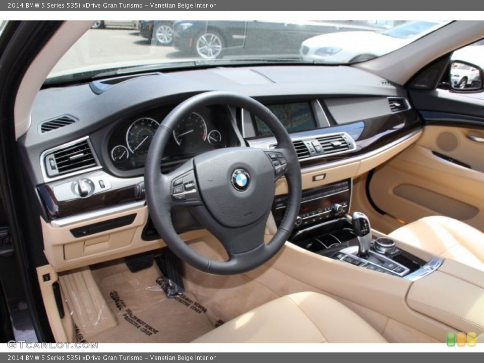 Venetian Beige Interior Photo for the 2014 BMW 5 Series 535i xDrive Gran Turismo #93940917