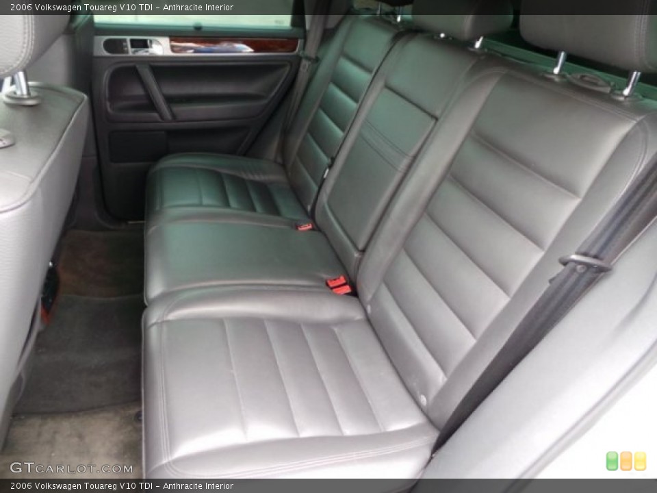 Anthracite Interior Rear Seat for the 2006 Volkswagen Touareg V10 TDI #94003282