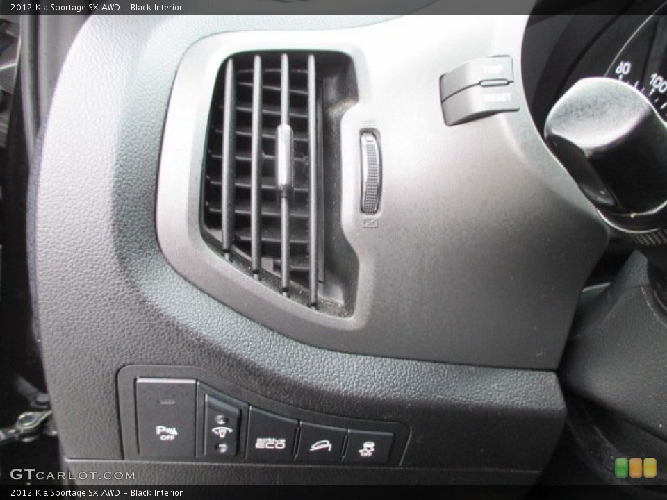 Black Interior Controls for the 2012 Kia Sportage SX AWD #94011568