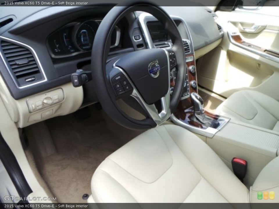 Soft Beige Interior Photo for the 2015 Volvo XC60 T5 Drive-E #94028698
