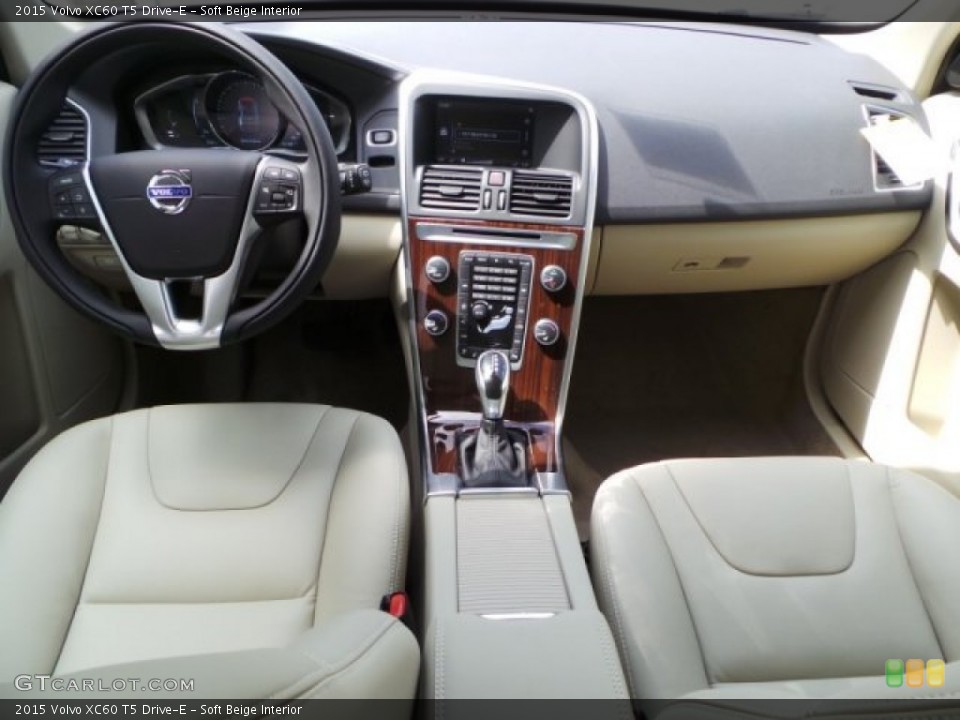 Soft Beige Interior Dashboard for the 2015 Volvo XC60 T5 Drive-E #94028998